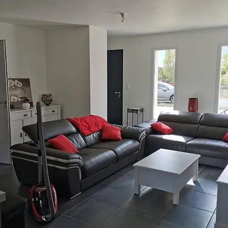 Vakantiehuis Maison Chaleureuse, Tout Equipe, 1 Chambre Lit Deux Place Jardres